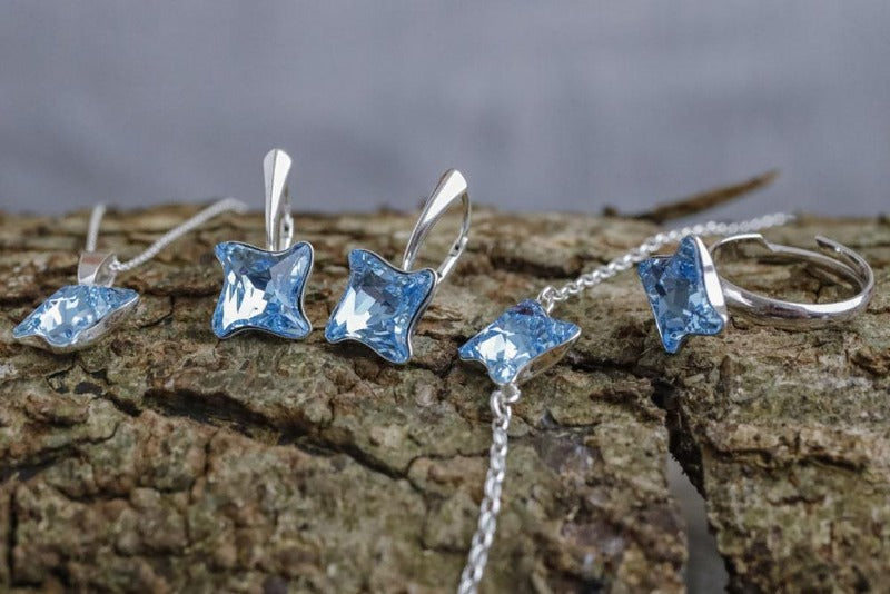Sky Twister Set in Silver